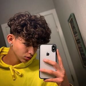 Meet your Posher, Kade